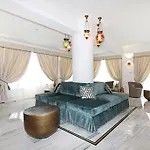 Garni Hadeel
