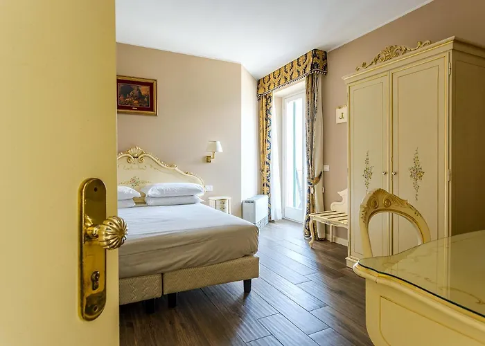 Garni Hadeel Hotel 3*