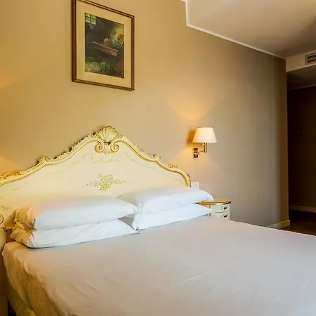 Garni Hadeel Hotell 3*