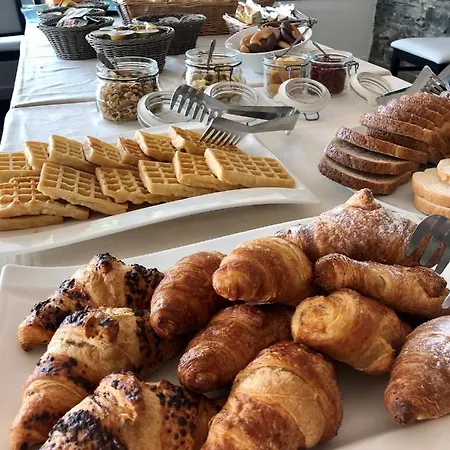 Garni Hadeel Hotell 3*