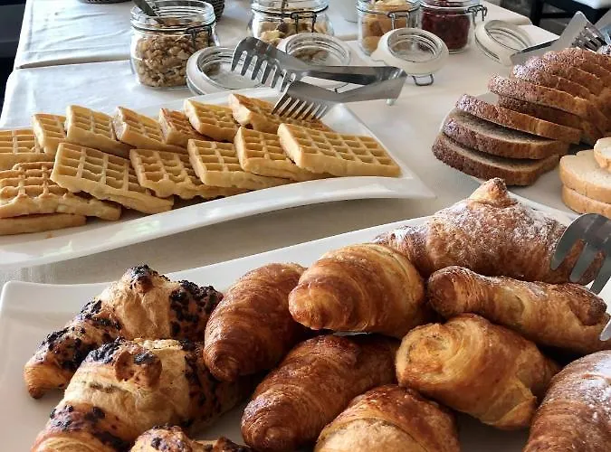 Garni Hadeel Отель 3*