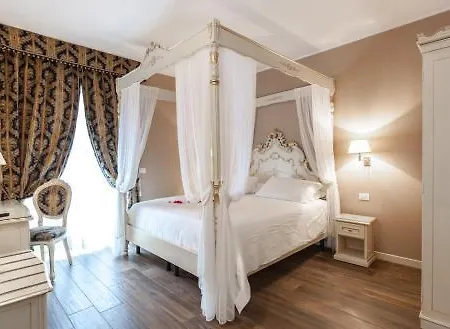 Garni Hadeel Otel Cadenabbia