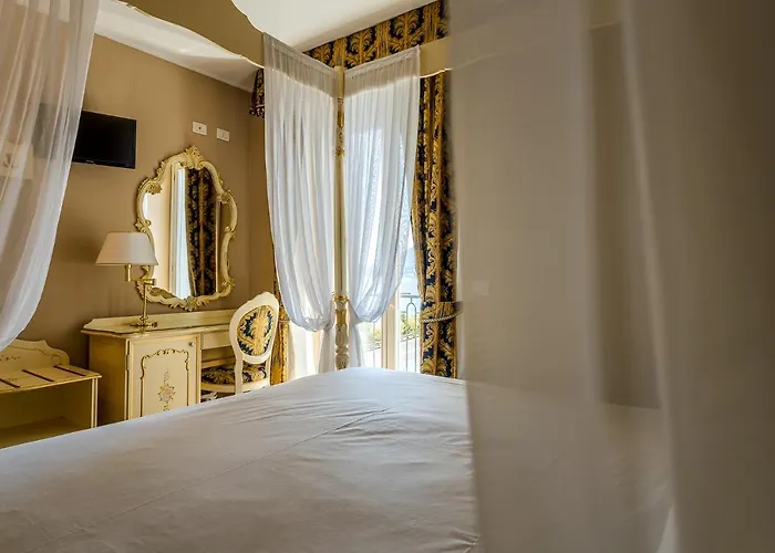호텔 Garni Hadeel 3*